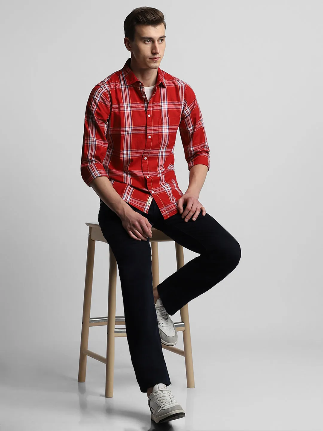 Men's Regular Collar Slim Fit Checks Red Casual Shirts