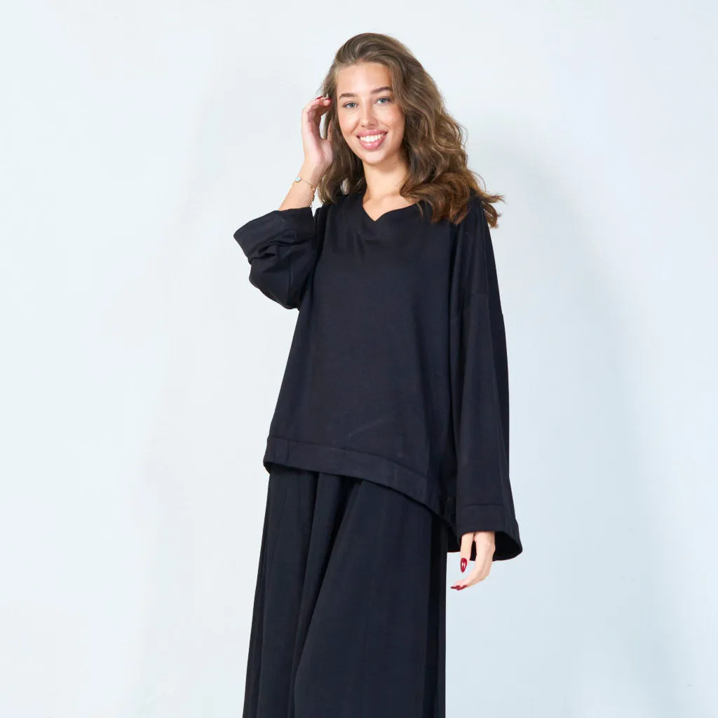 Oversized V-neck sweatshirt with drop shoulders wholesale