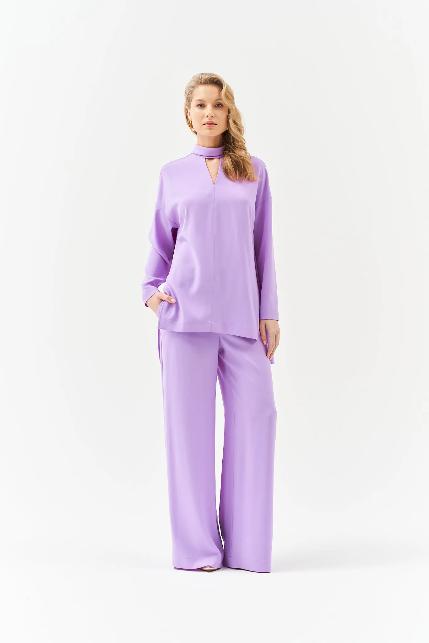 TIE NECK LONG SLEEVE BLOUSE IN LILAC