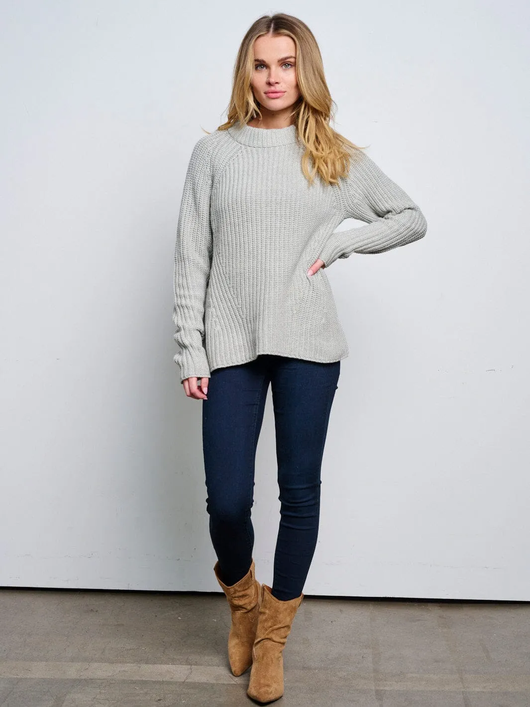 Women's Long Sleeve Knitted Sweater